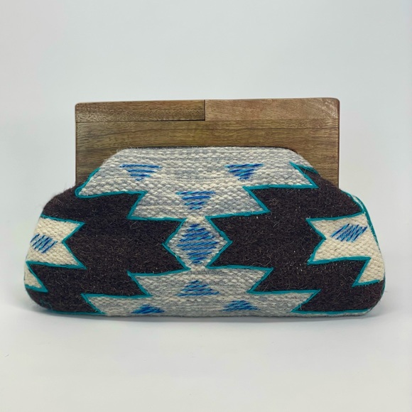 Tribal Print Clutch - Picture 1 of 3